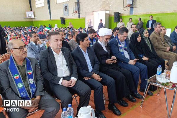 تقسیم مهربانی با شور عاطفه‌ها در مدارس خراسان شمالی