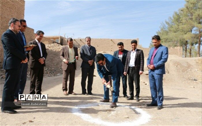 کلنگ مرکزتحقیقات و پژوهشسرای دانش آموزی فرهنگیان مروست  زده شد