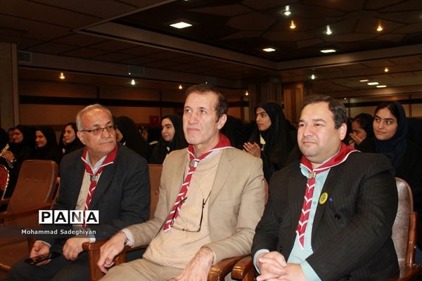 برگزاری همایش پیشتازان درکانون فرهنگی تربیتی آفتاب منطقه19