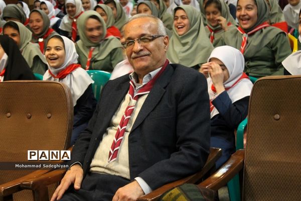 برگزاری همایش پیشتازان درکانون فرهنگی تربیتی آفتاب منطقه19