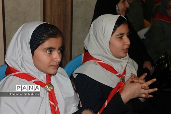 برگزاری همایش پیشتازان درکانون فرهنگی تربیتی آفتاب منطقه19