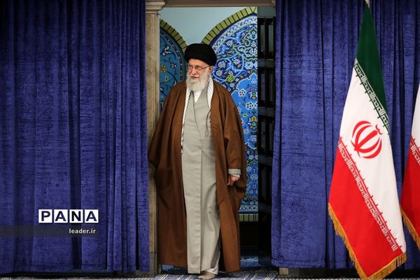 حضور رهبرمعظم انقلاب در یازدهمین دوره انتخابات مجلس شورای اسلامی و میان‌دوره‌ای مجلس خبرگان رهبری