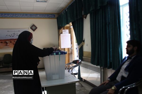حضور با شکوه مردم شهرستان بیرجند در یازدهمین  انتخابات مجلس