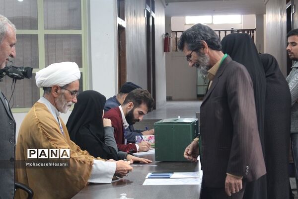 حضور با شکوه مردم شهرستان بیرجند در یازدهمین  انتخابات مجلس