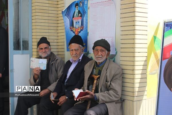 حضور با شکوه مردم شهرستان بیرجند در یازدهمین  انتخابات مجلس