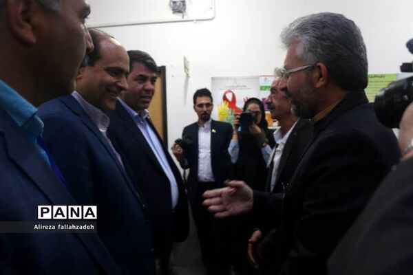 بازدید استاندار یزد از شعب اخذ رای شهرستان ابرکوه