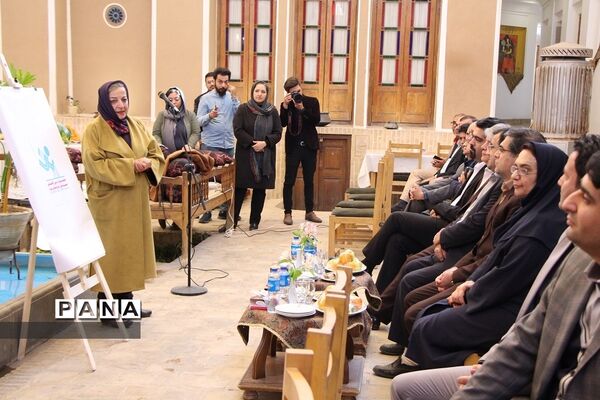 رونمایی از پوستر جشنواره نمایش عروسکی در یزد
