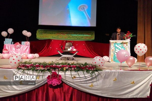 تجلیل از بانوان فرهنگی بهاباد