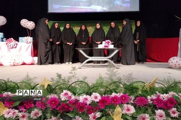 تجلیل از بانوان فرهنگی بهاباد