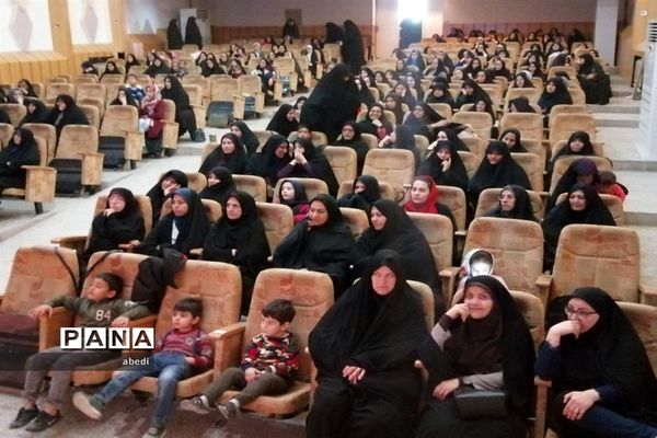 تجلیل از بانوان فرهنگی بهاباد