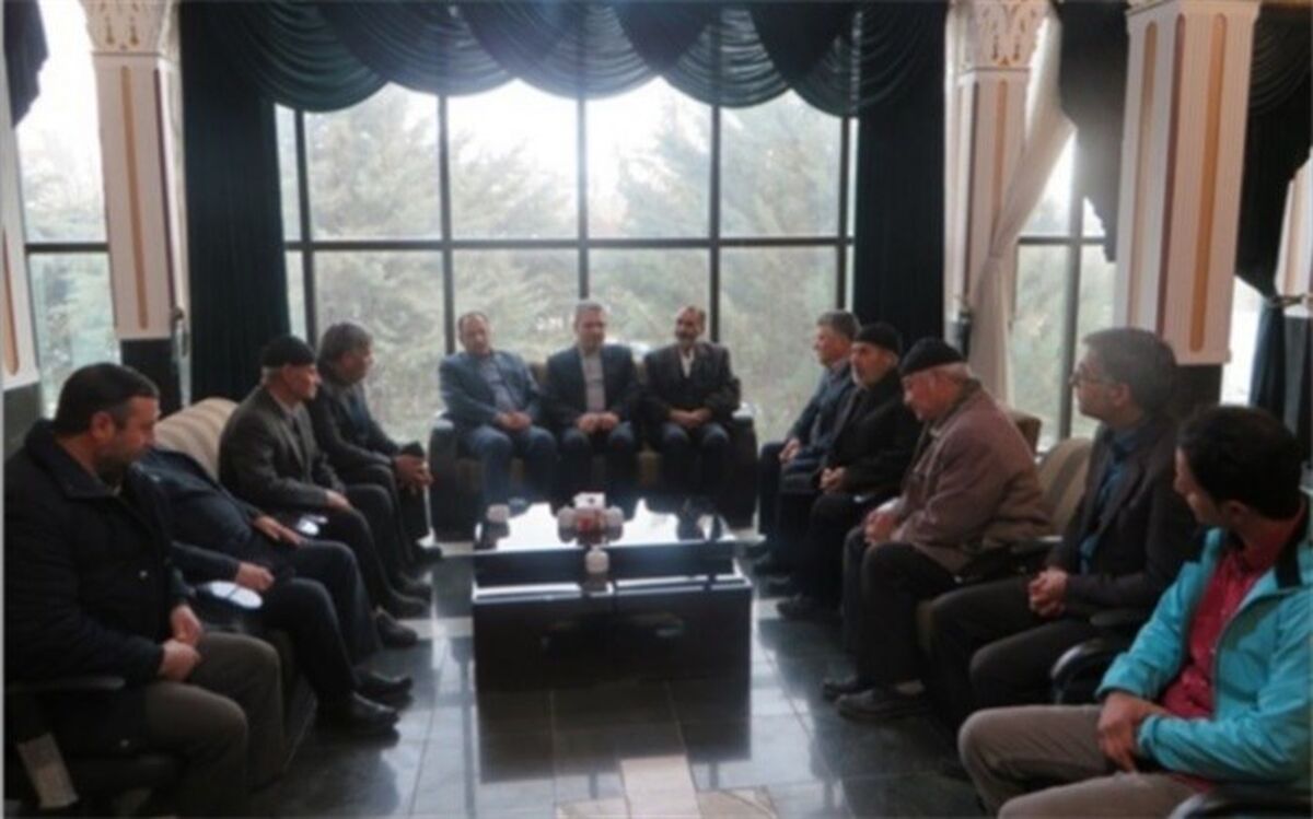 تفاهم نامه احداث دو مدرسه خیرساز روستایی در ملکان امضا شد