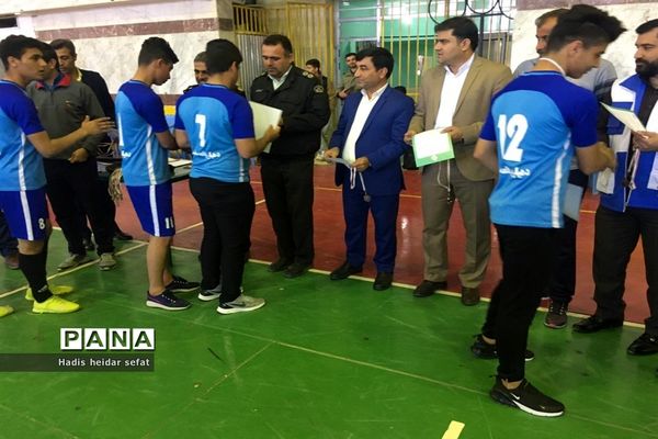 مسابقات فوتسال دانش آموزان پسران دشتستانی