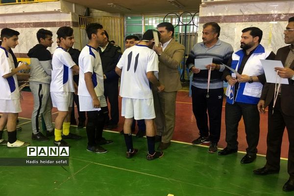 مسابقات فوتسال دانش آموزان پسران دشتستانی