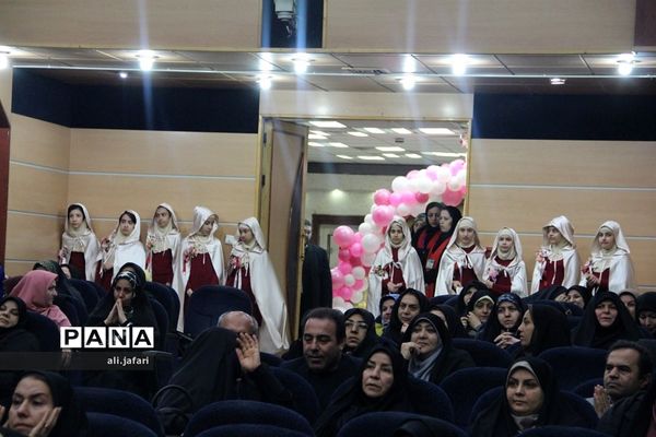 همایش تجلیل از برگزیدگان طرح‌های آموزش ابتدایی