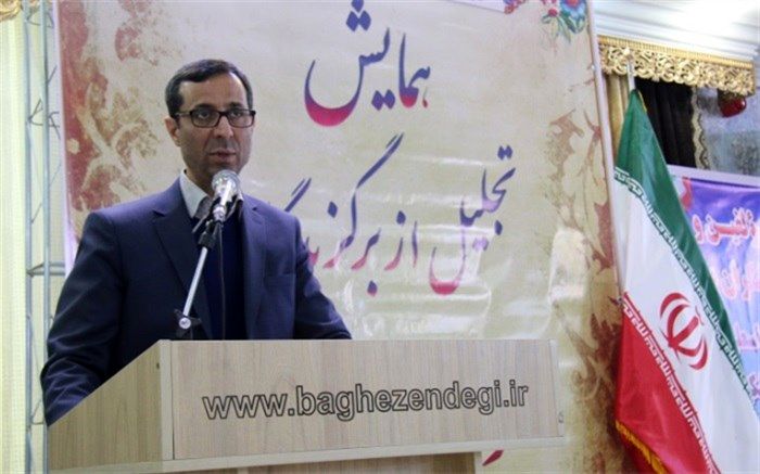 چالش نظام آموزش و پرورش  و نگاه اداری  عدم توجه به یافته های پژوهشی و سلیقه ای عمل کردن  است