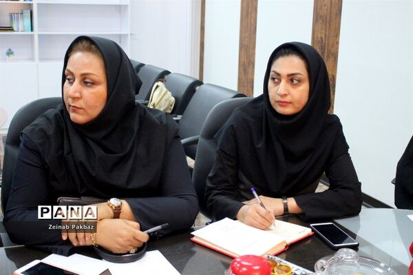 جلسه کارگروه مراکز پیش دبستانی اداره‌کل آموزش و پرورش استان بوشهر
