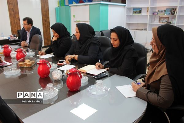 جلسه کارگروه مراکز پیش دبستانی اداره‌کل آموزش و پرورش استان بوشهر