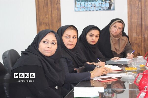 جلسه کارگروه مراکز پیش دبستانی اداره‌کل آموزش و پرورش استان بوشهر
