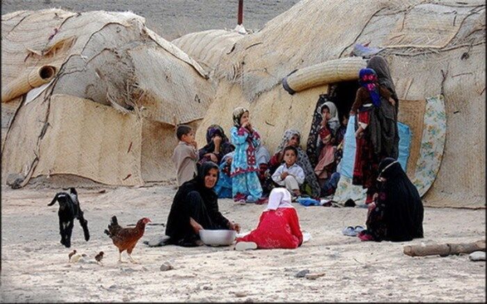 اینجا از زمین و آسمان مصیبت می‌بارد