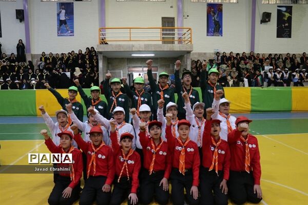 همایش یاوران انقلاب در ناحیه 6 مشهد