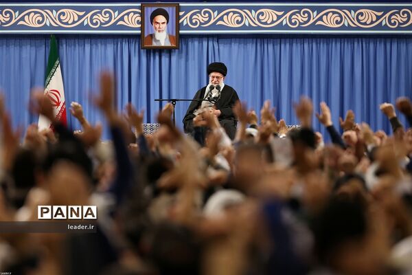 دیدار هزاران نفر از مردم استان آذربایجان شرقی با رهبر معظم انقلاب