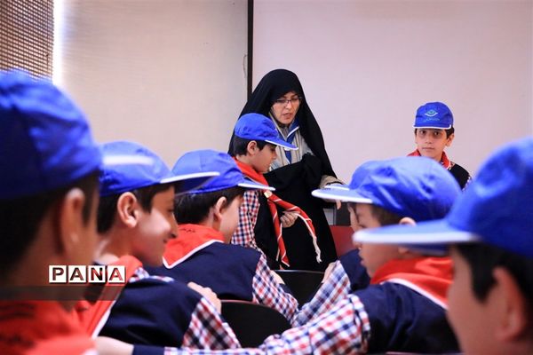 کارگاه آموزشی پیشتازان منطقه 1 در سالن کانون رضوان