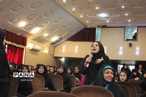 برگزاری همایش رأی اولی‌های ناحیه یک ری