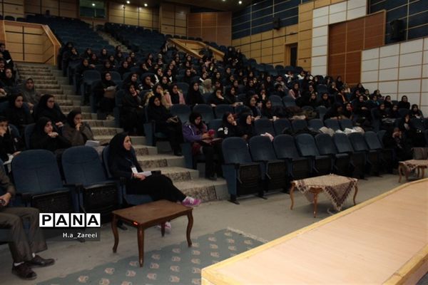 انتخابات مجلس دانش آموزی استان اصفهان (دختران)