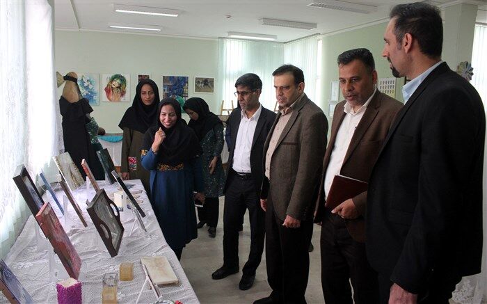 برگزاری نمایشگاه دست ساخته های هنرآموزان و هنرجویان فنی حرفه ای و کاردانش استان