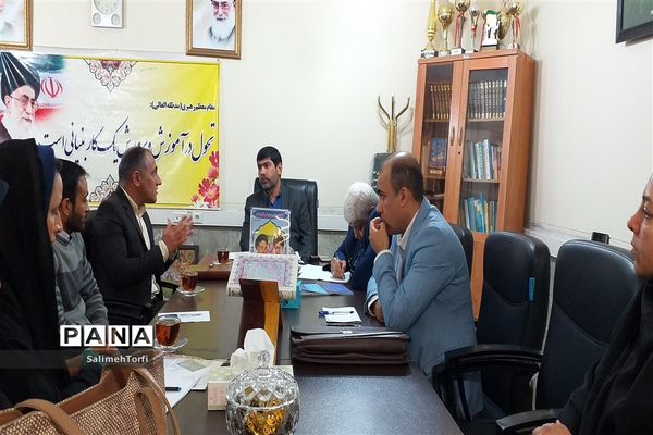 برگزاری جلسه سرگروه های آموزشی ابتدایی  شهرستان حمیدیه