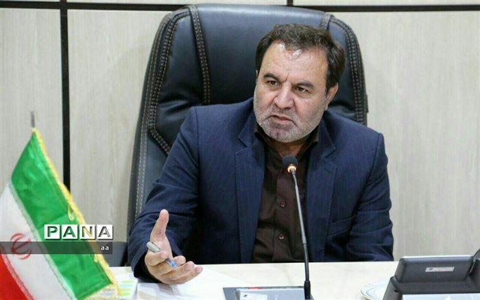 استاندار لرستان: داروخانه های متخلف در ارایه مواد ضدعفونی پلمب می شوند
