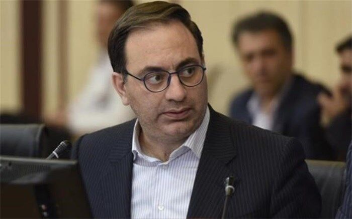 ۳۸ هزار جفت دستکش بیمارستانی از یک آرایشگاه زنانه در البرز کشف شد