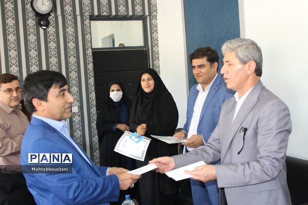 تقدیر مدیریت آموزش و پرورش دشتستان از حوزه معاونت پرورشی و تربیت بدنی