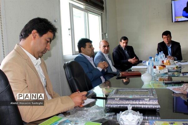 جلسه ستاد پیشگیری ازشیوع بیماری  کرونا در اداره کل آموزش و پرورش استان بوشهر