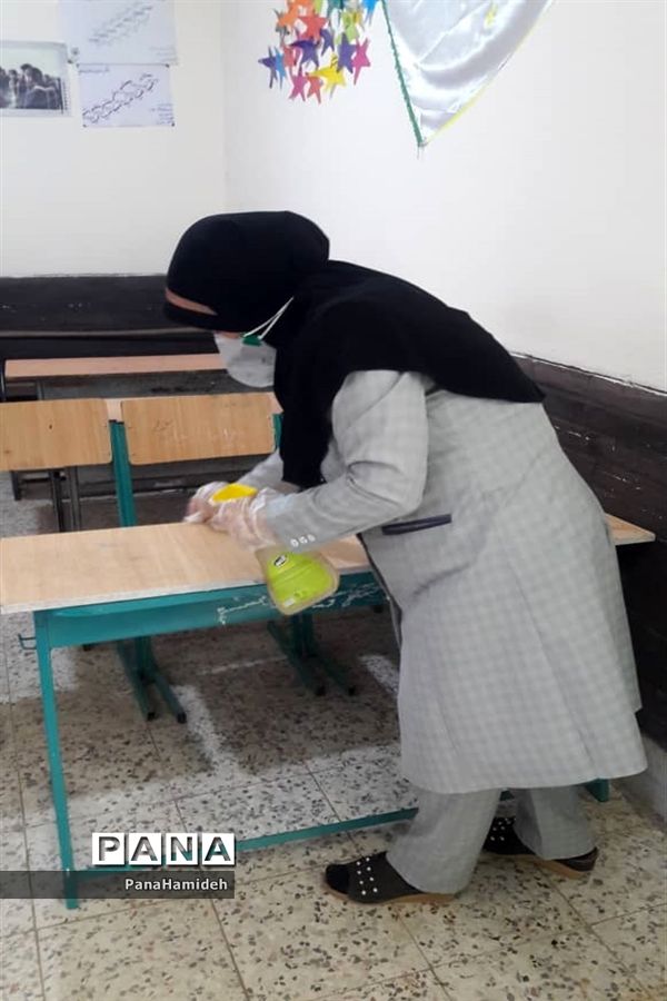 ضدعفونی و گندزدایی مدارس شهرستان حمیدیه
