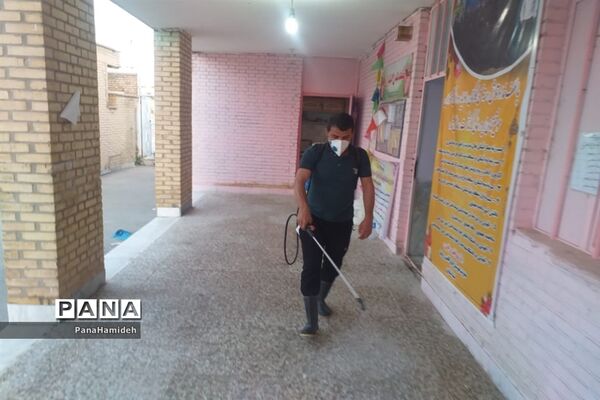 ضدعفونی و گندزدایی مدارس شهرستان حمیدیه