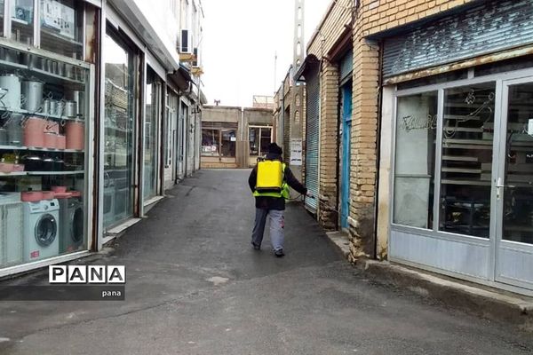 ضدعفونی امکان عمومی ماموران شهرداری گوگان