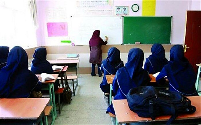 افزایش ساعات آموزشی برای دانش‌آموزان مقاطع مختلف تحصیلی بررسی شد