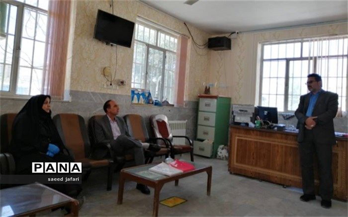 بازدید مدیر آموزش و پرورش ناحیه یک از روند اجرای آموزش مجازی مدارس