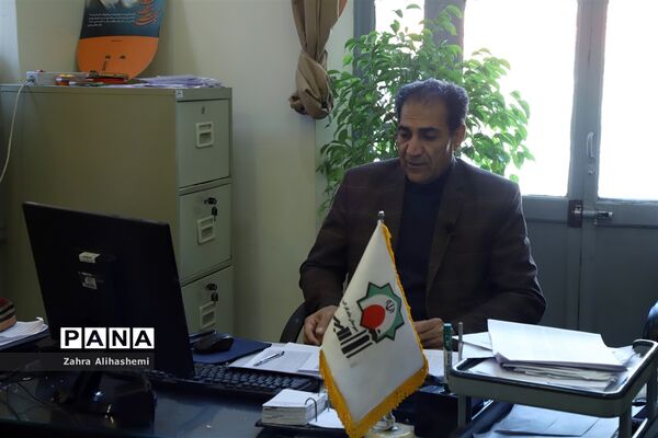 آموزش مجازی در دبیرستان ماندگار البرز