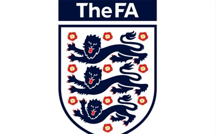 فوتبال باشگاهی در انگلیس تعطیل شد