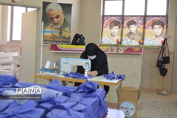 تهیه و تولید ماسک توسط بانوان و دانش آموزان بسیجی فیروزکوه