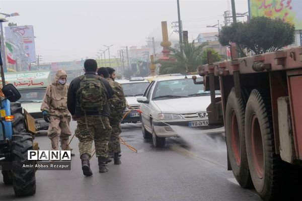 ضدعفونی کردن معابر و اماکن شهری در محمودآباد