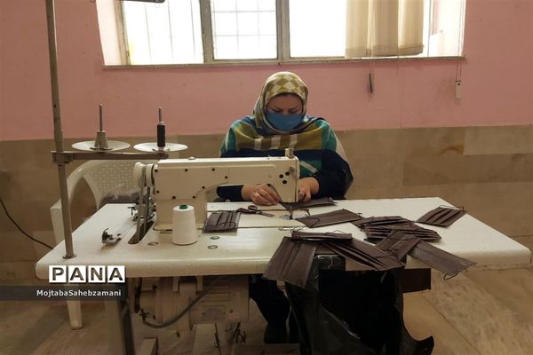 کارگاه جهادی تولید ماسک در شهرستان کاشمر