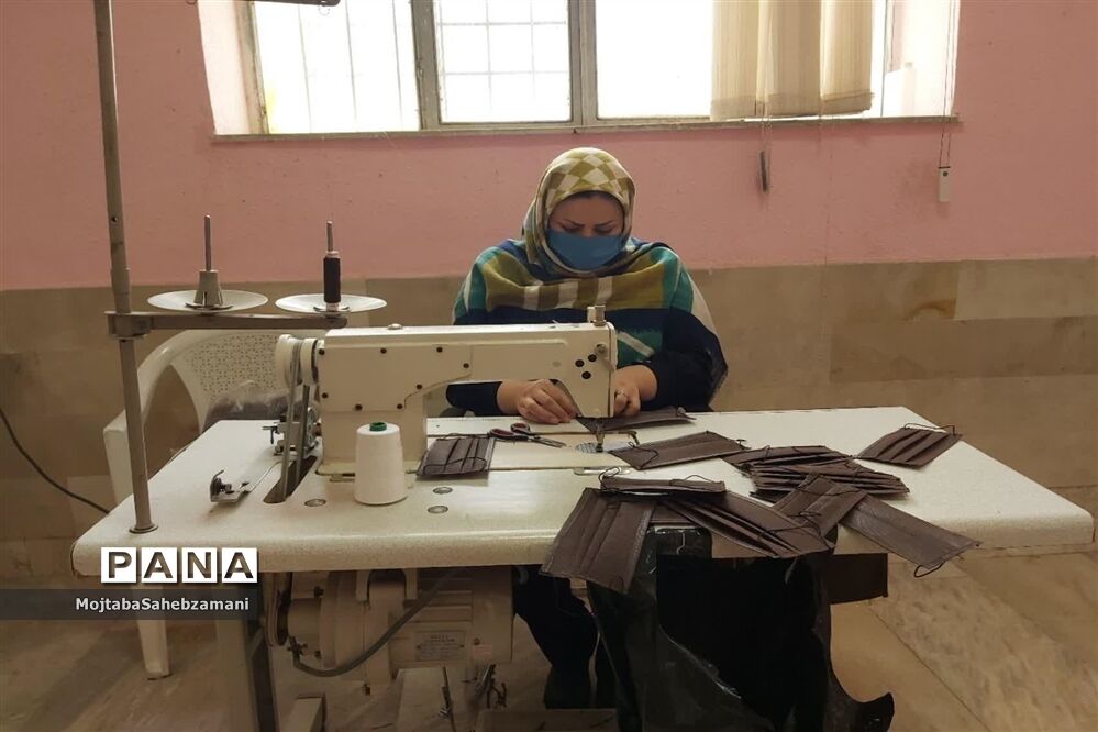 کارگاه جهادی تولید ماسک در شهرستان کاشمر
