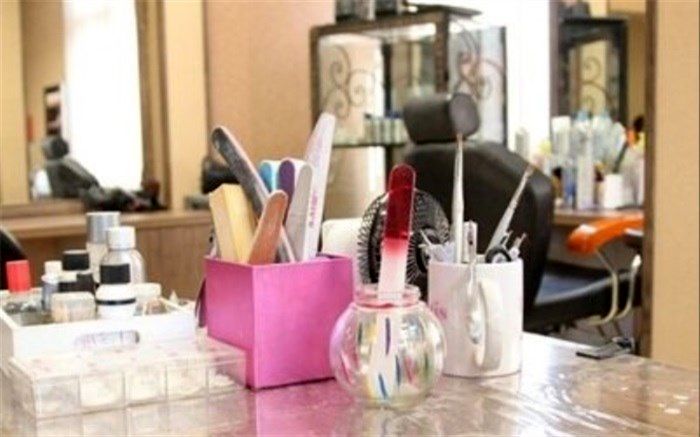 تا ریشه‌کنی کامل "کرونا" کاشت ناخن و تتو نکنید