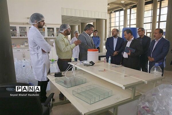 بازدید معاون هماهنگی امور اقتصادی استانداری بوشهر از شرکت دانش بنیان دانشگاه خلیج فارس