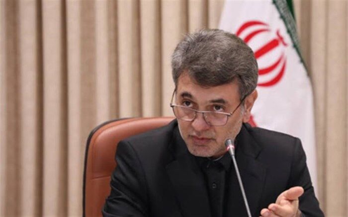 پیشنهاد نماینده وزیر بهداشت: خودمان را 2 هفته قرنطینه خانگی کنیم