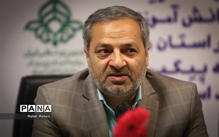 کاظمی: تشکل‌های دانش‌آموزی در خط مقدم مبارزه با ویروس کرونا قرار گرفته‌اند