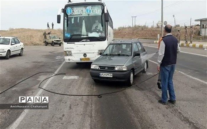 خودروهای ورودی به تایباد ضدعفونی می‌شوند
